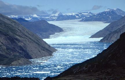 Glaci&auml;r n&aring;r sin fjord